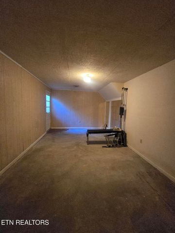 1733 knoxville Hwy, Wartburg, TN 37887