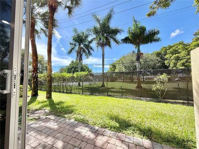 8452 SW 29th St 105, Miramar, FL 33025