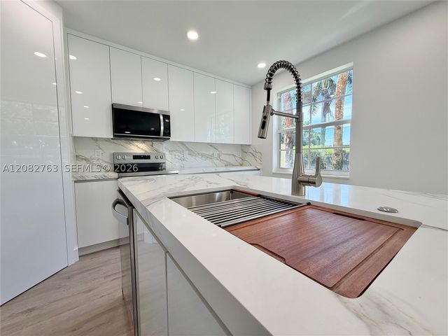 8452 SW 29th St 105, Miramar, FL 33025