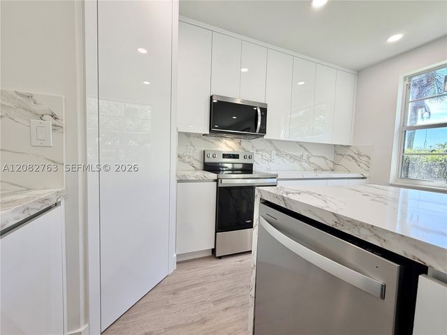 8452 SW 29th St 105, Miramar, FL 33025