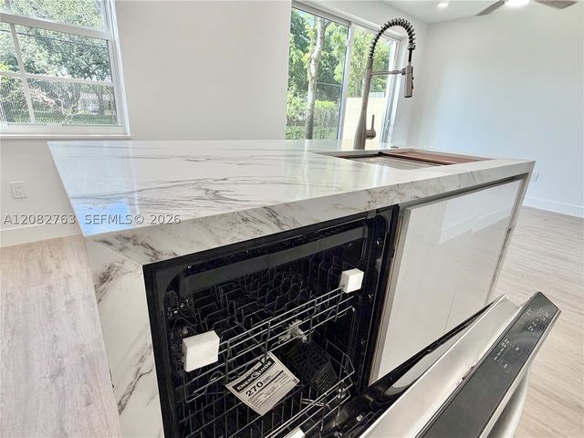 8452 SW 29th St 105, Miramar, FL 33025