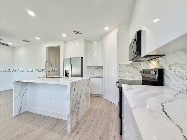 8452 SW 29th St 105, Miramar, FL 33025
