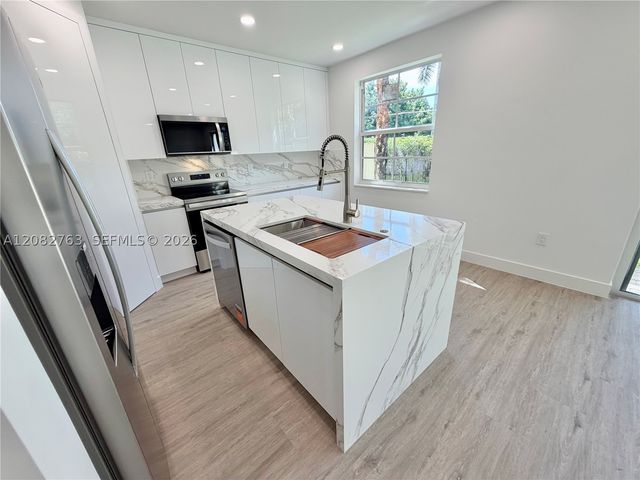 8452 SW 29th St 105, Miramar, FL 33025