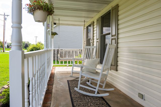 2714 Park West Dr, Cookeville, TN 38501