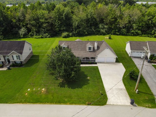 2714 Park West Dr, Cookeville, TN 38501