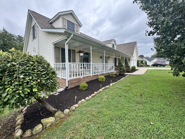 2714 Park West Dr, Cookeville, TN 38501