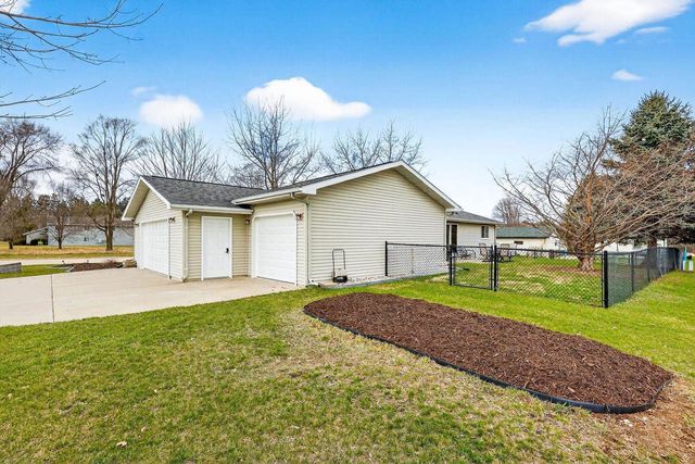 204 Westcott Street, Pardeeville, WI 53954