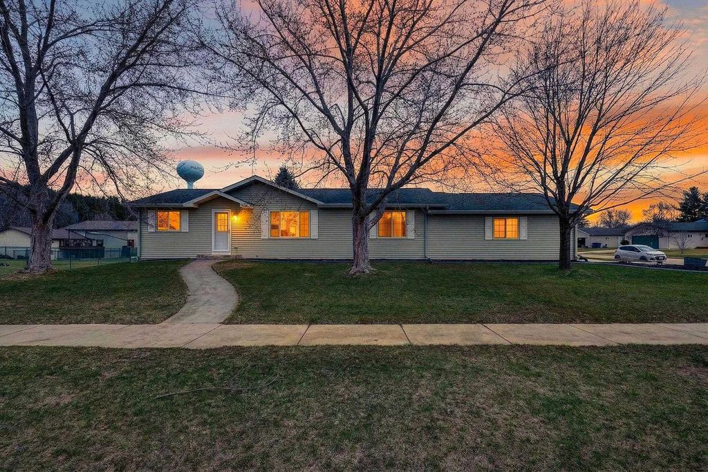 204 Westcott Street, Pardeeville, WI 53954