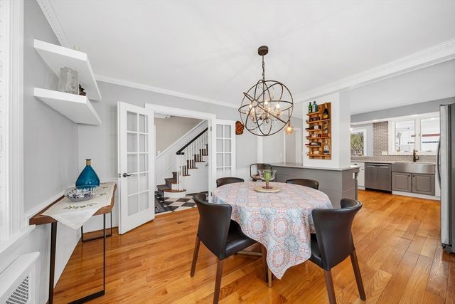 8 Chestnut St, Andover, MA 01810