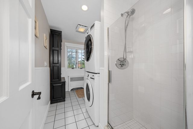 8 Chestnut St, Andover, MA 01810