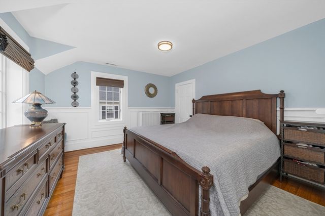 8 Chestnut St, Andover, MA 01810