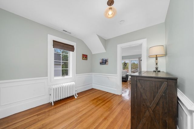 8 Chestnut St, Andover, MA 01810