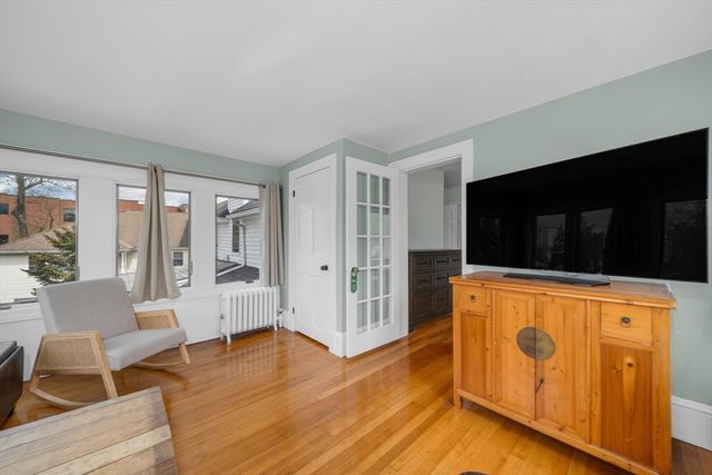 8 Chestnut St, Andover, MA 01810