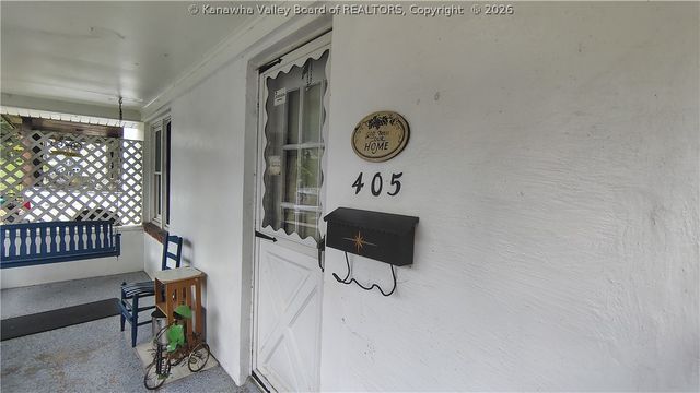 405 W Main Street, Belle, WV 25015