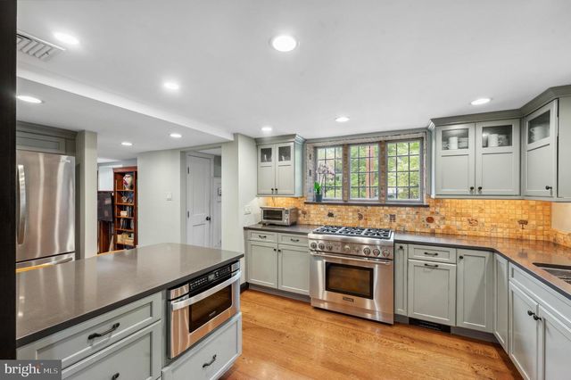 410 ARTHURS ROUND TABLE, Wynnewood, PA 19096