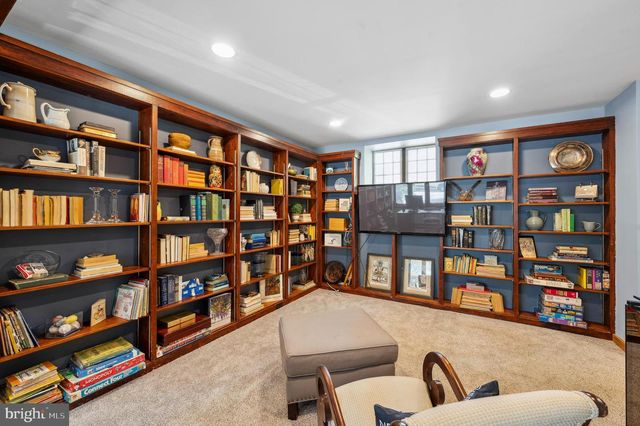 410 ARTHURS ROUND TABLE, Wynnewood, PA 19096