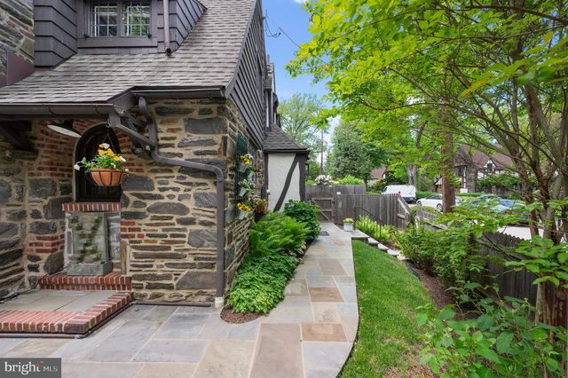 410 ARTHURS ROUND TABLE, Wynnewood, PA 19096