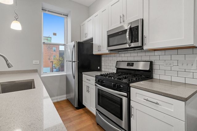 1946 S Racine Avenue 2R, Chicago, IL 60608