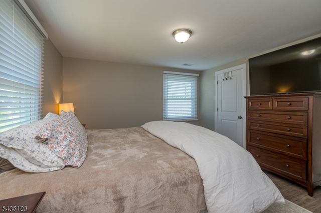 60 Midvale Ln, Willingboro Twp., NJ 08046