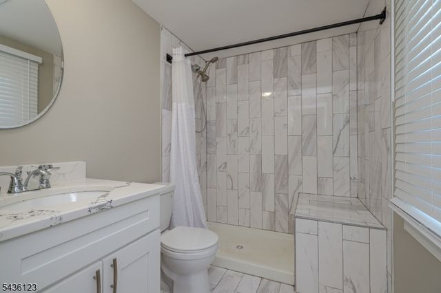 60 Midvale Ln, Willingboro Twp., NJ 08046