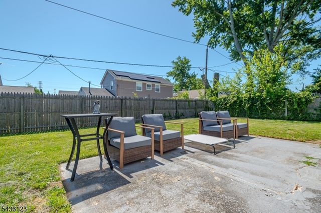 60 Midvale Ln, Willingboro Twp., NJ 08046