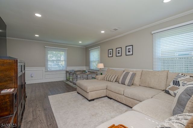60 Midvale Ln, Willingboro Twp., NJ 08046