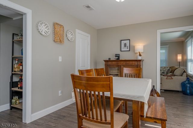 60 Midvale Ln, Willingboro Twp., NJ 08046