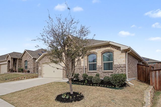 11701 Silver Queen Drive, Aubrey, TX 76227