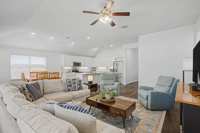 11701 Silver Queen Drive, Aubrey, TX 76227