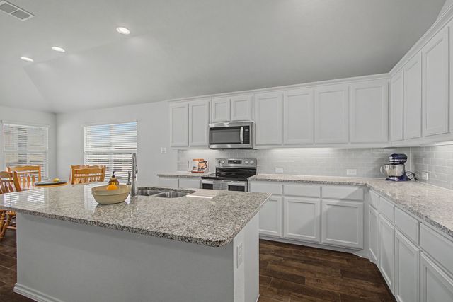 11701 Silver Queen Drive, Aubrey, TX 76227