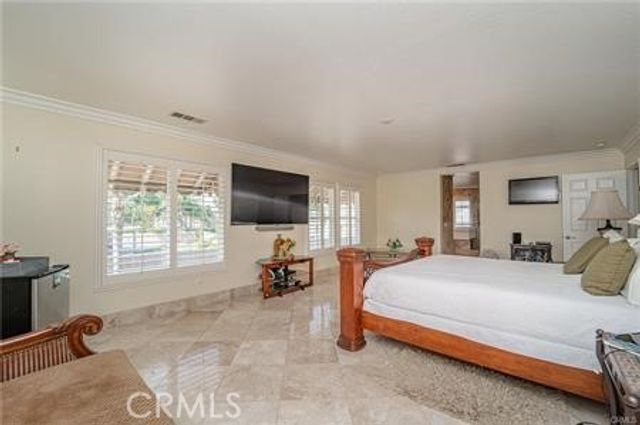 5963 Pinegrove, Eastvale, CA 92880