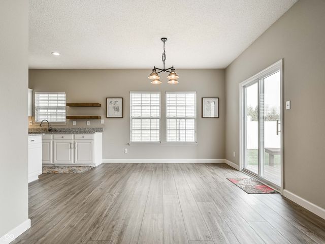 12132 Aldenham Boulevard, Fishers, IN 46037