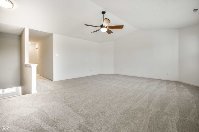 12132 Aldenham Boulevard, Fishers, IN 46037