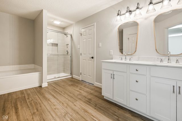 12132 Aldenham Boulevard, Fishers, IN 46037