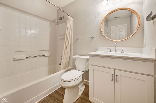 12132 Aldenham Boulevard, Fishers, IN 46037