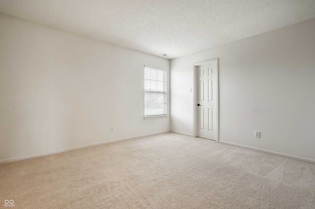 12132 Aldenham Boulevard, Fishers, IN 46037