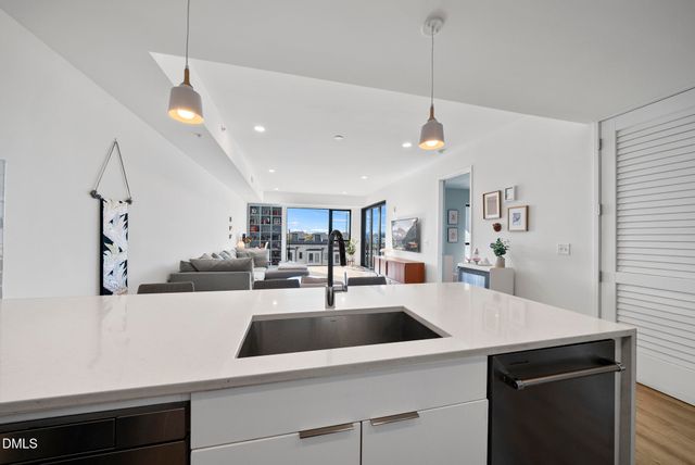 523 S West Street 310, Raleigh, NC 27601