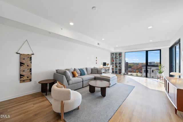 523 S West Street 310, Raleigh, NC 27601