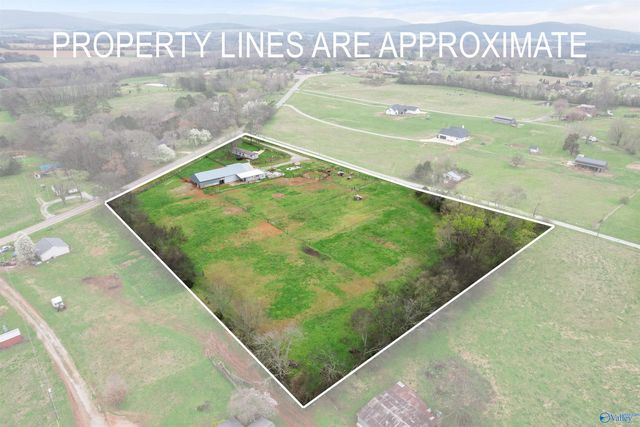 1038 New Market Road, New Market, AL 35761