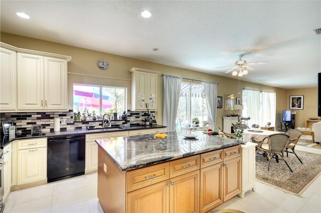 267 PETREL TRAIL, Bradenton, FL 34212