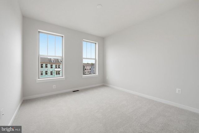 1104-B DABNEY DR, Manassas Park, VA 20111