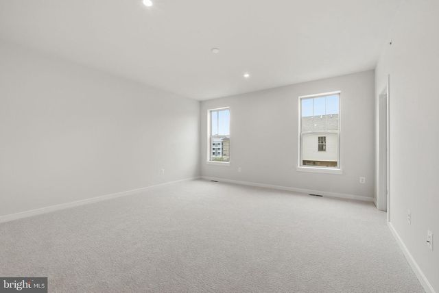 1104-B DABNEY DR, Manassas Park, VA 20111