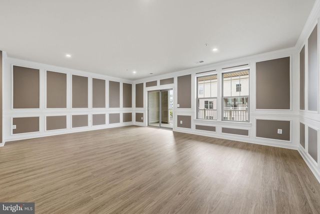 1104-B DABNEY DR, Manassas Park, VA 20111