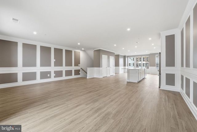 1104-B DABNEY DR, Manassas Park, VA 20111