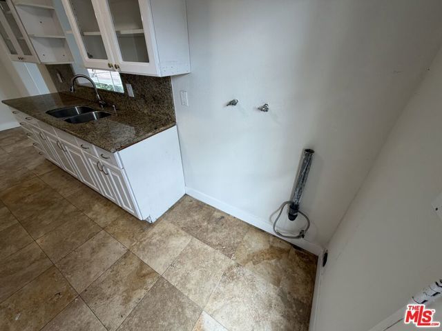 1426 S Rita Way, Santa Ana, CA 92704