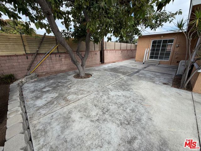 1426 S Rita Way, Santa Ana, CA 92704