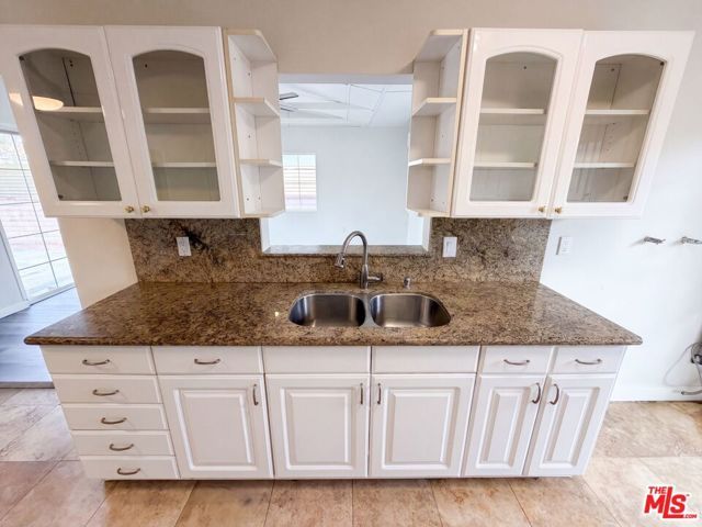 1426 S Rita Way, Santa Ana, CA 92704