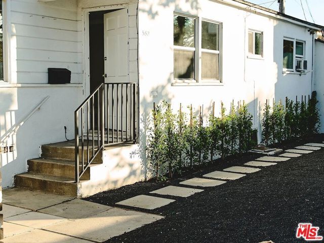 582 Venice Boulevard 2, Los Angeles, CA 90291