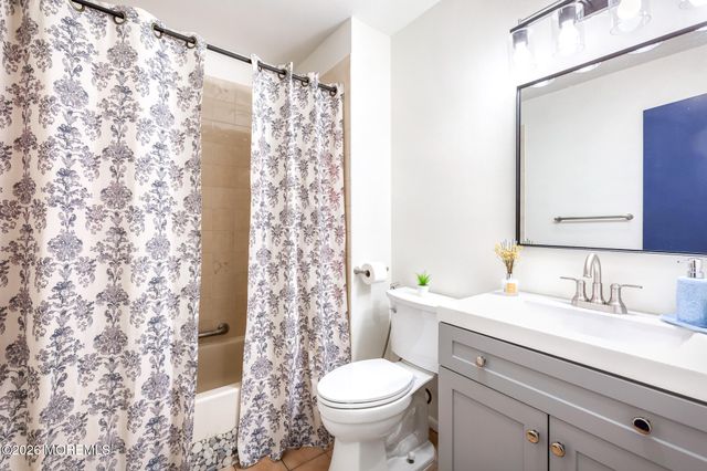 43 Chestnut Way 4-3, Manalapan, NJ 07726
