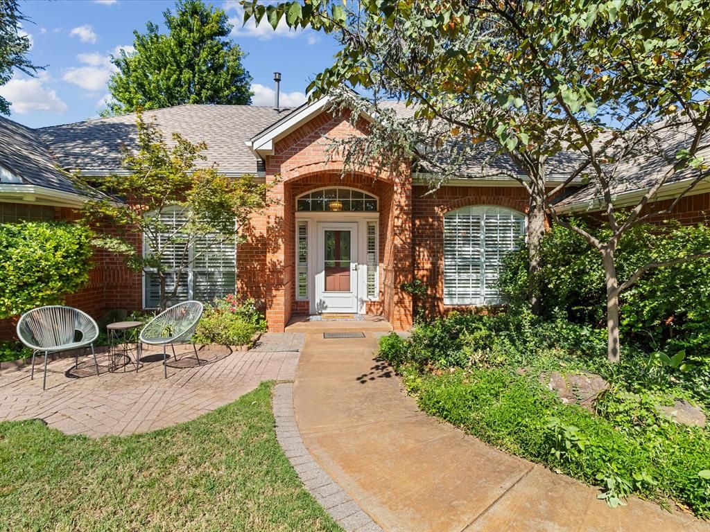 1816 Robin Ridge Drive, Norman, OK 73072